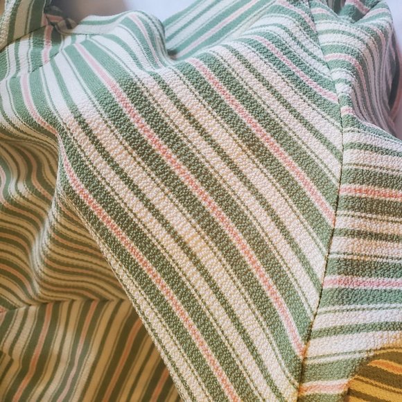 Monteau Semi-Cropped Top Butterfly Sleeves Ruffled Hem Pink, Green, White Size M - Picture 11 of 13